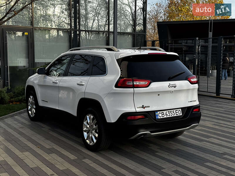 Внедорожник / Кроссовер Jeep Cherokee 2016 в Киеве