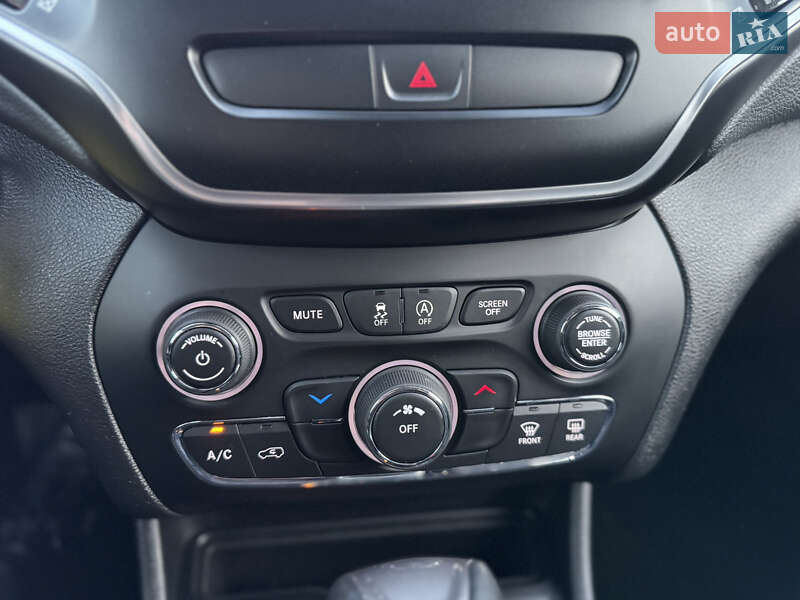 Позашляховик / Кросовер Jeep Cherokee 2019 в Львові