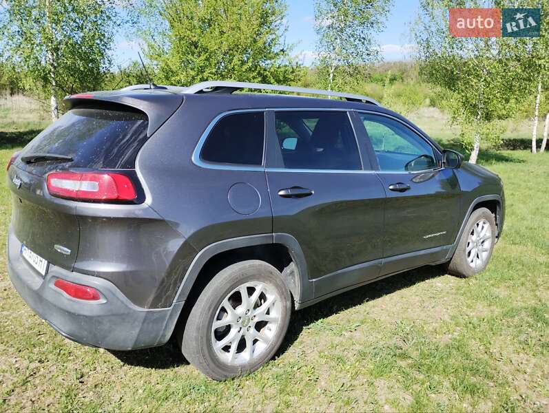 Внедорожник / Кроссовер Jeep Cherokee 2015 в Андрушевке