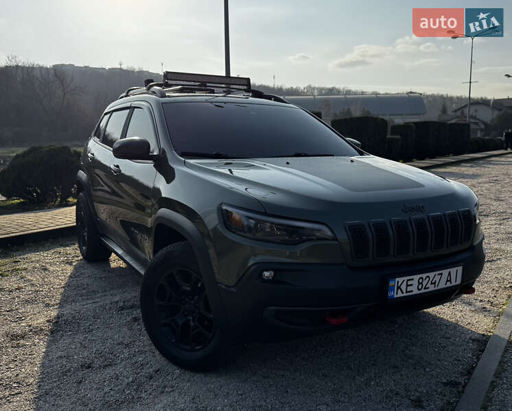 Внедорожник / Кроссовер Jeep Cherokee 2018 в Днепре