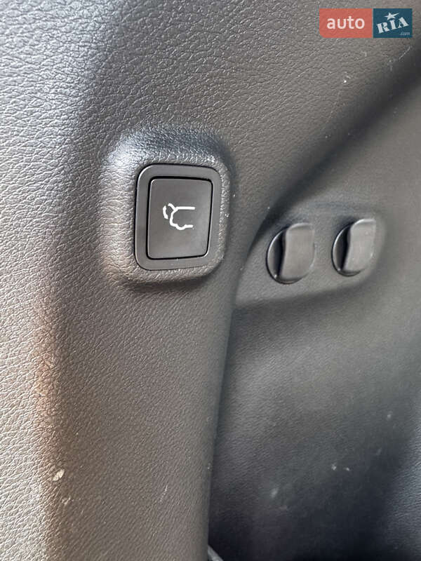 Внедорожник / Кроссовер Jeep Cherokee 2018 в Днепре