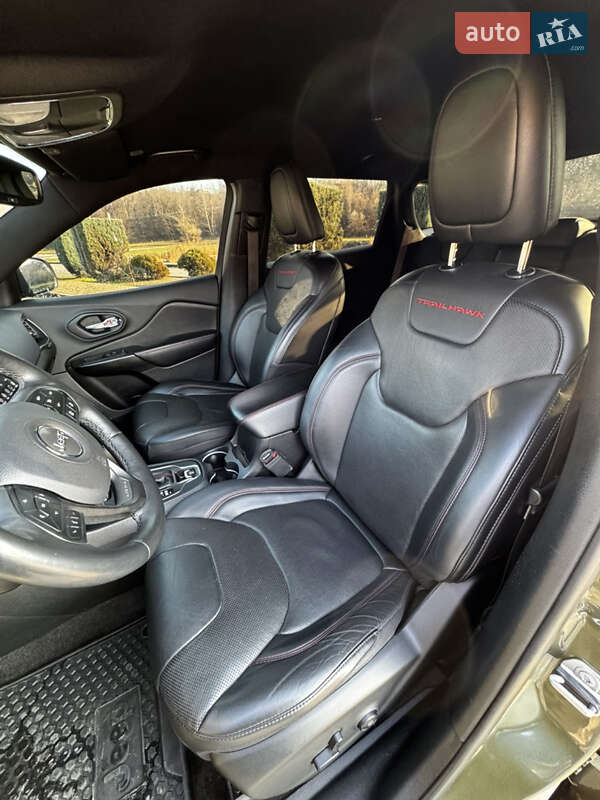 Внедорожник / Кроссовер Jeep Cherokee 2018 в Днепре