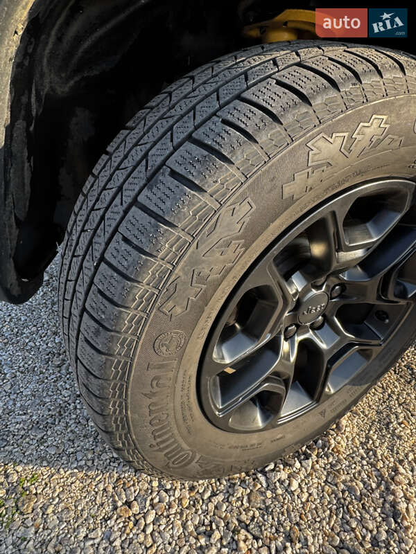 Внедорожник / Кроссовер Jeep Cherokee 2018 в Днепре