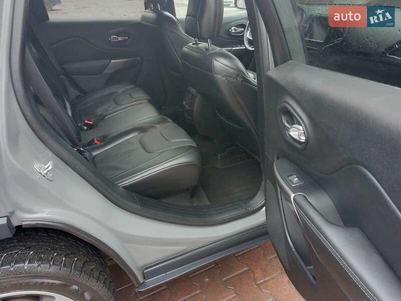 Позашляховик / Кросовер Jeep Cherokee 2019 в Рівному фото 5 Позашляховик / Кросовер Jeep Cherokee 2019 в Рівному