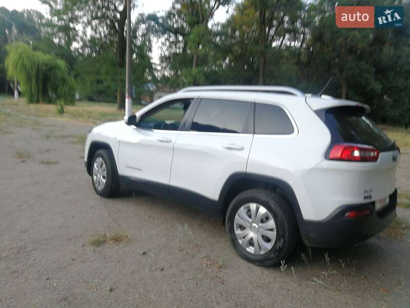 Позашляховик / Кросовер Jeep Cherokee 2015 в Кропивницькому