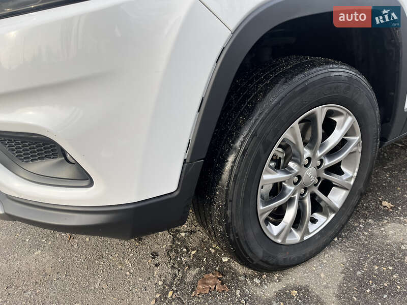 Внедорожник / Кроссовер Jeep Cherokee 2020 в Харькове