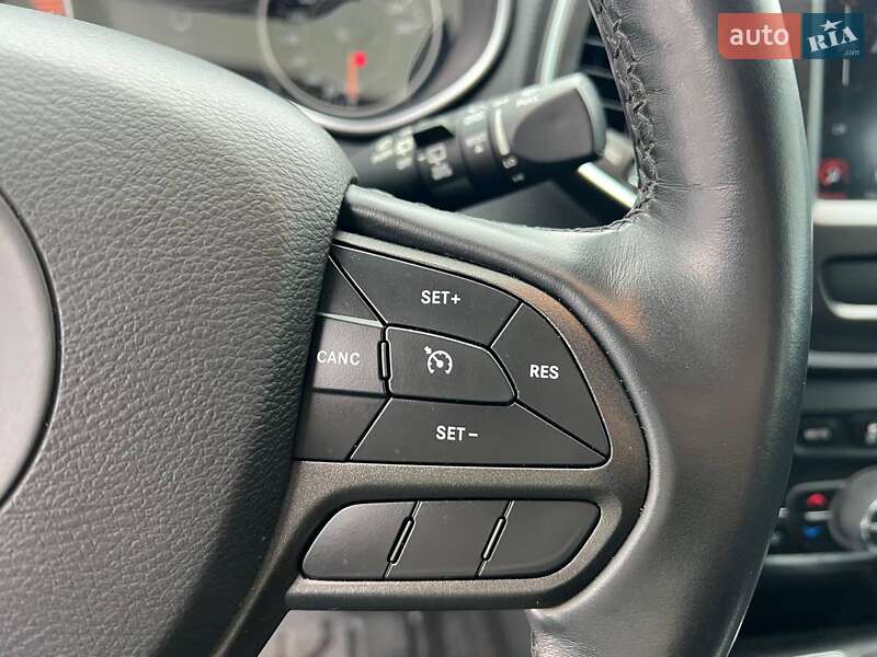 Внедорожник / Кроссовер Jeep Cherokee 2019 в Львове фото 24 Внедорожник / Кроссовер Jeep Cherokee 2019 в Львове