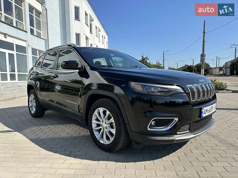 Внедорожник / Кроссовер Jeep Cherokee 2018 в Житомире