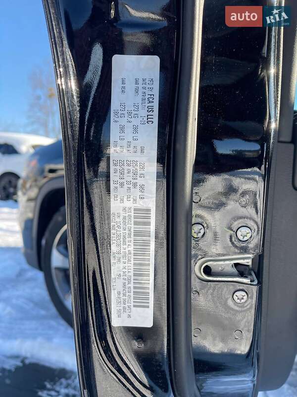 Внедорожник / Кроссовер Jeep Cherokee 2019 в Львове