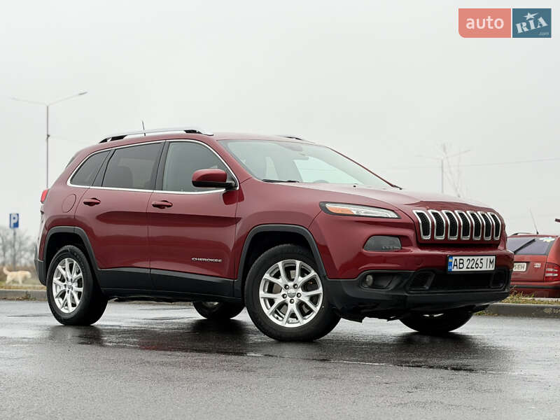 Внедорожник / Кроссовер Jeep Cherokee 2015 в Виннице