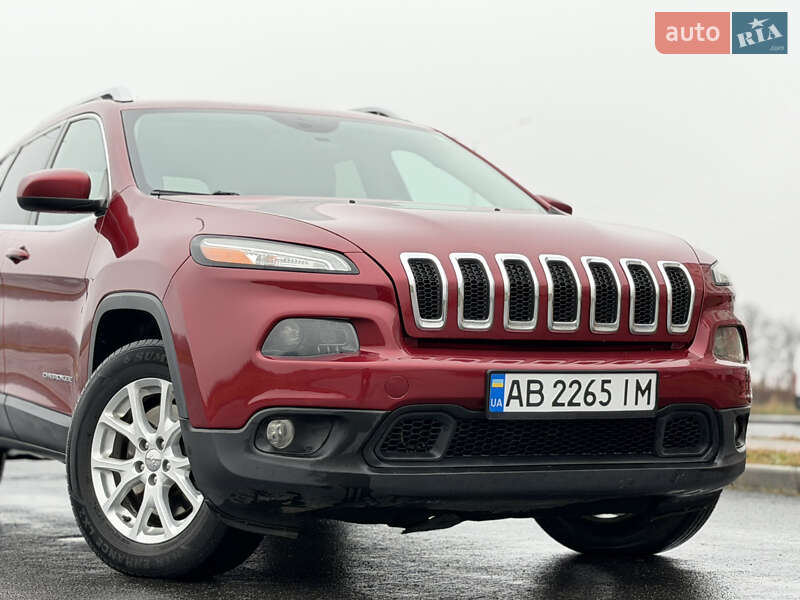 Внедорожник / Кроссовер Jeep Cherokee 2015 в Виннице