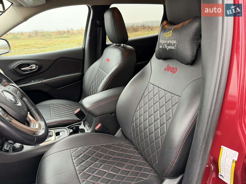 Внедорожник / Кроссовер Jeep Cherokee 2015 в Виннице