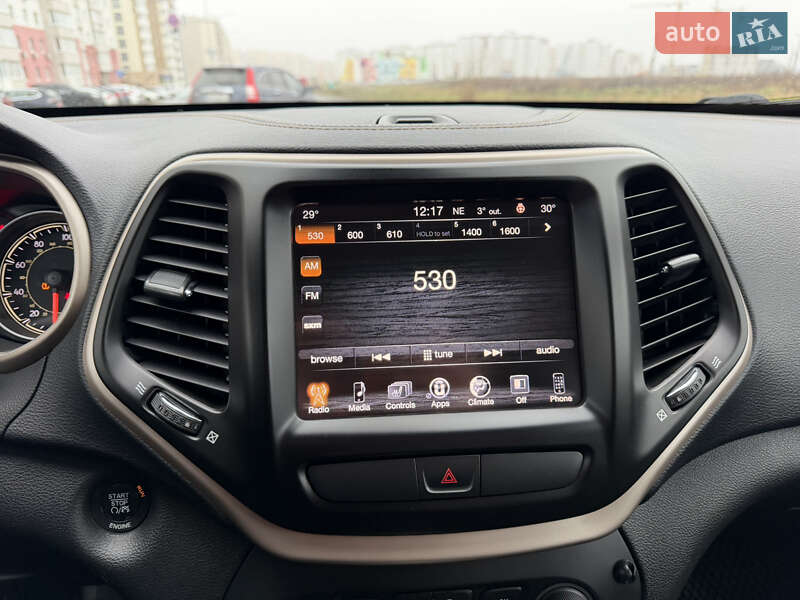 Внедорожник / Кроссовер Jeep Cherokee 2015 в Виннице