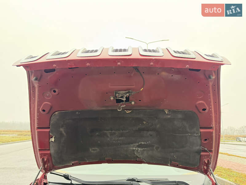 Внедорожник / Кроссовер Jeep Cherokee 2015 в Виннице