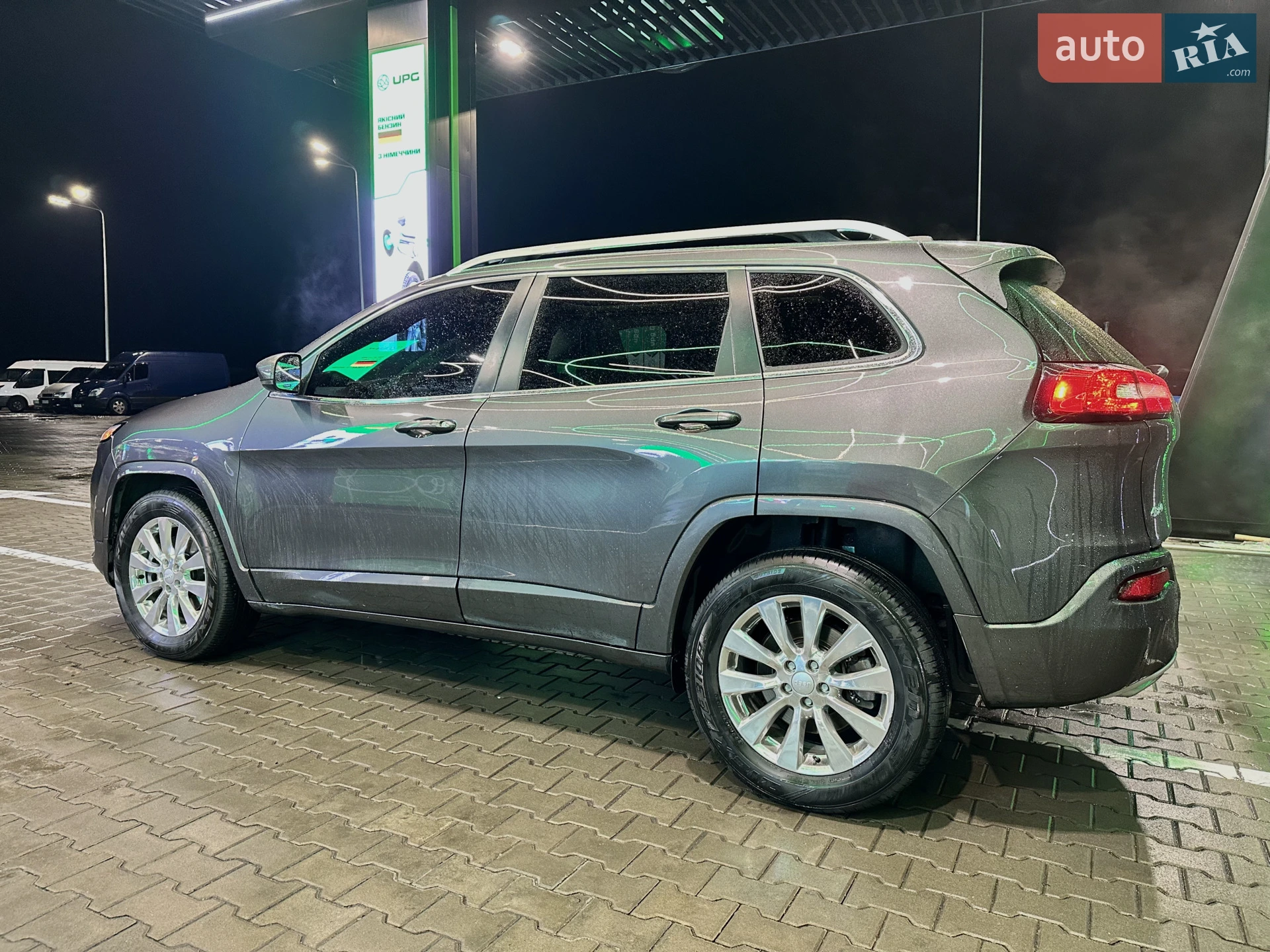2017 Jeep Cherokee - мініатюра 28