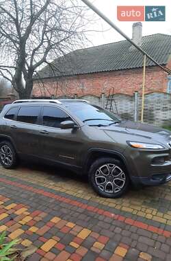 Внедорожник / Кроссовер Jeep Cherokee 2015 в Сумах