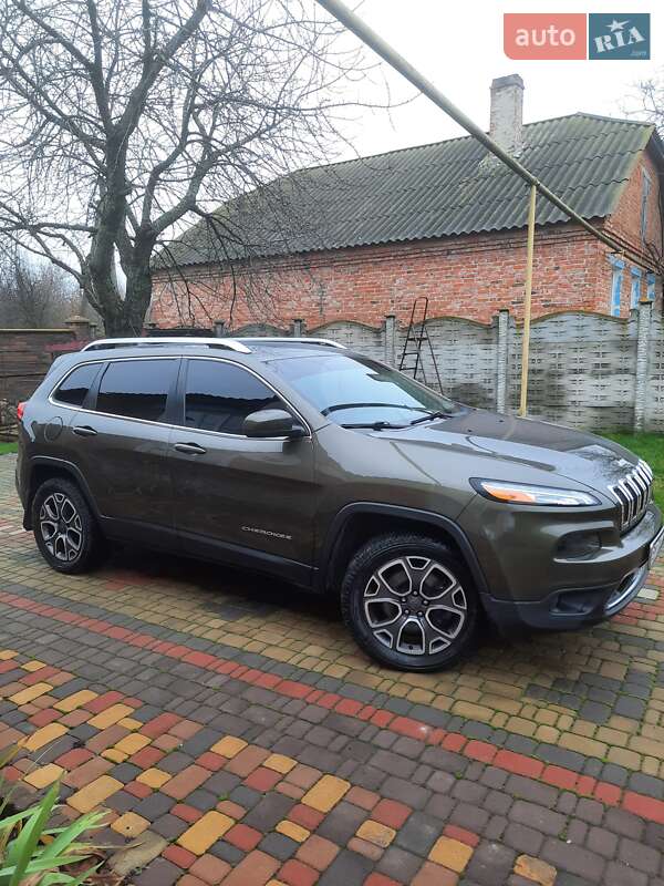 Внедорожник / Кроссовер Jeep Cherokee 2015 в Сумах