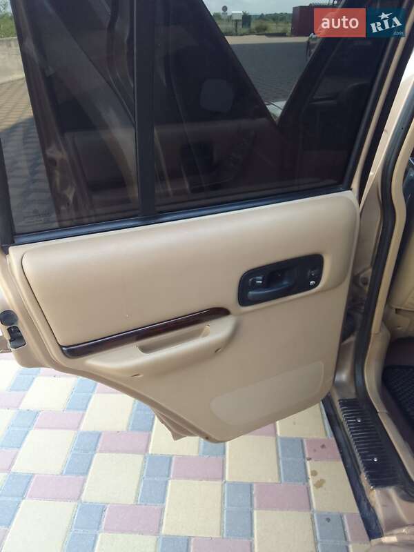 Внедорожник / Кроссовер Jeep Cherokee 1998 в Гайсине