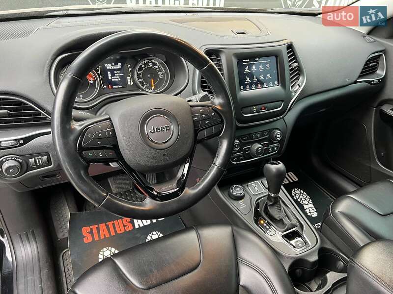 Внедорожник / Кроссовер Jeep Cherokee 2020 в Хмельницком