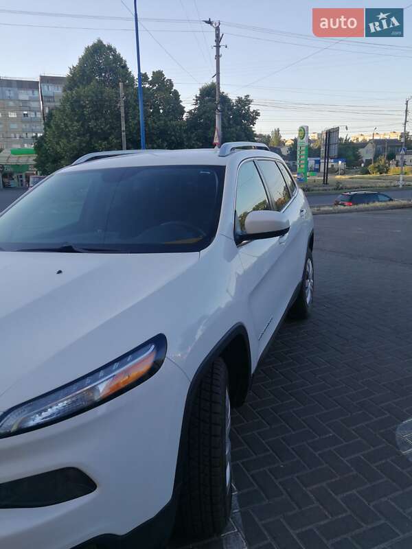 Позашляховик / Кросовер Jeep Cherokee 2015 в Кропивницькому