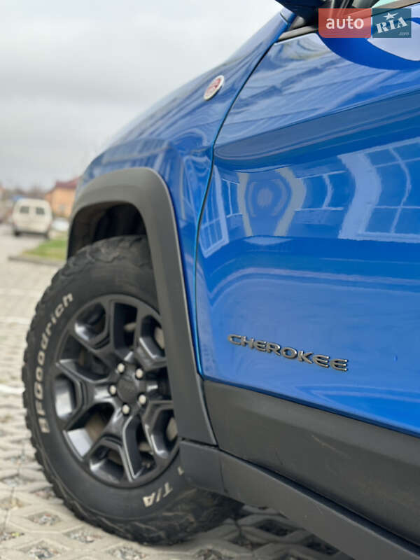 Позашляховик / Кросовер Jeep Cherokee 2019 в Полтаві