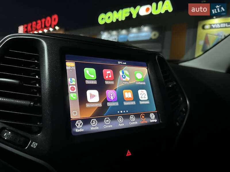 Позашляховик / Кросовер Jeep Cherokee 2019 в Полтаві