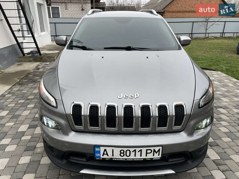 Внедорожник / Кроссовер Jeep Cherokee 2014 в Лубнах