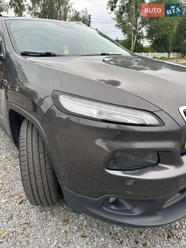 Позашляховик / Кросовер Jeep Cherokee 2014 в Житомирі