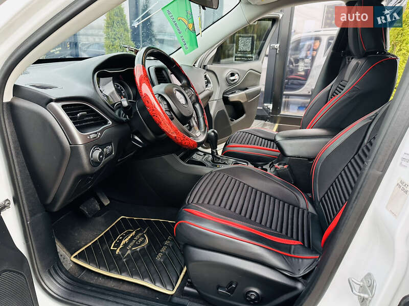 Внедорожник / Кроссовер Jeep Cherokee 2018 в Харькове