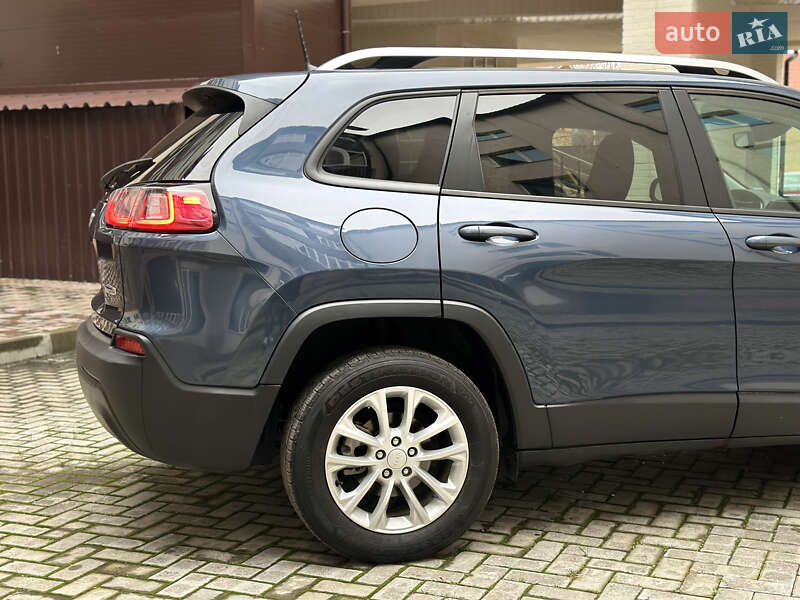 Позашляховик / Кросовер Jeep Cherokee 2021 в Ромнах