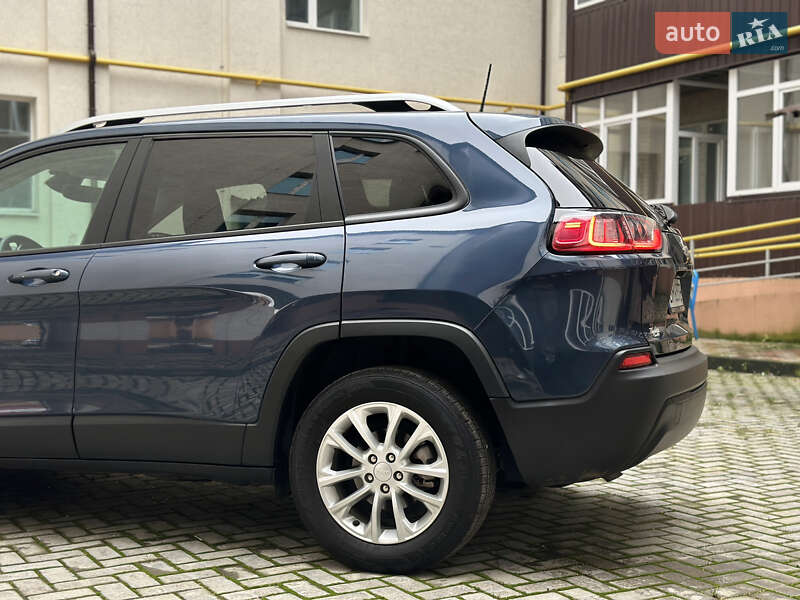 Позашляховик / Кросовер Jeep Cherokee 2021 в Ромнах