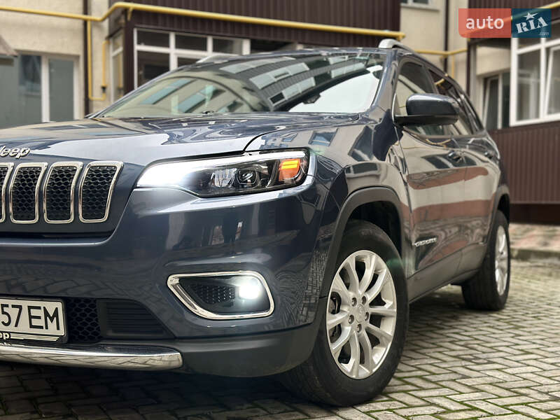 Позашляховик / Кросовер Jeep Cherokee 2021 в Ромнах