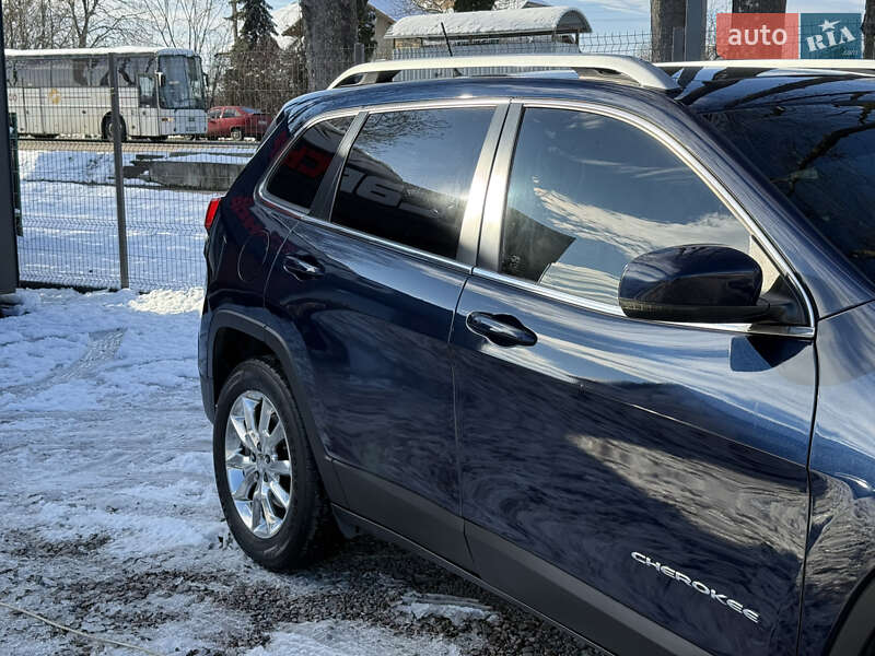 Позашляховик / Кросовер Jeep Cherokee 2015 в Стрию