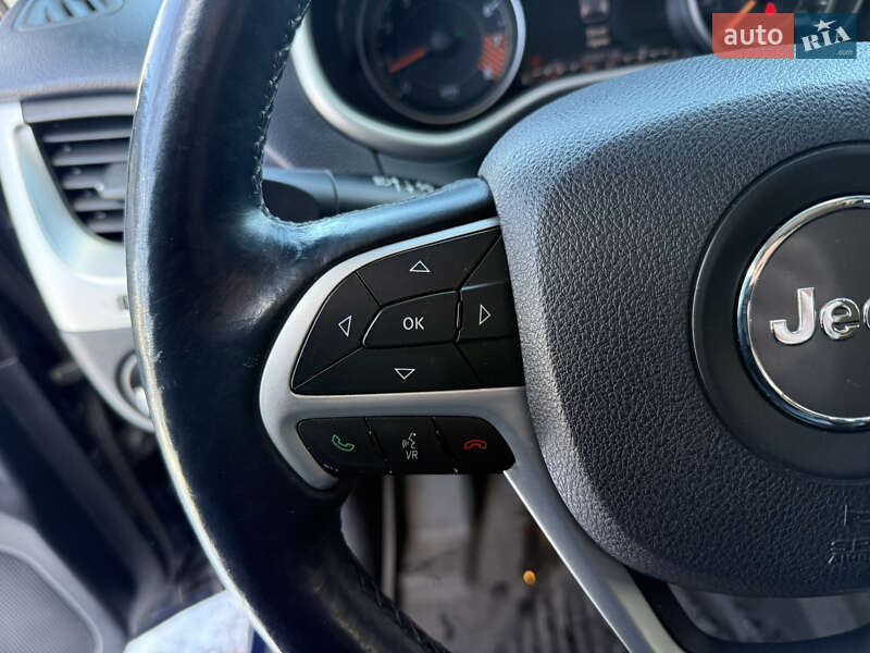 Позашляховик / Кросовер Jeep Cherokee 2015 в Стрию