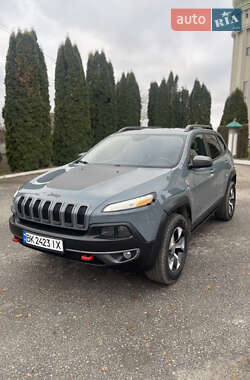 Внедорожник / Кроссовер Jeep Cherokee 2014 в Дубно