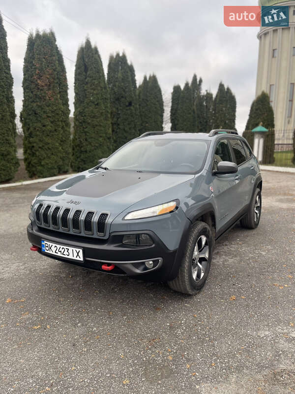 Внедорожник / Кроссовер Jeep Cherokee 2014 в Дубно фото Внедорожник / Кроссовер Jeep Cherokee 2014 в Дубно