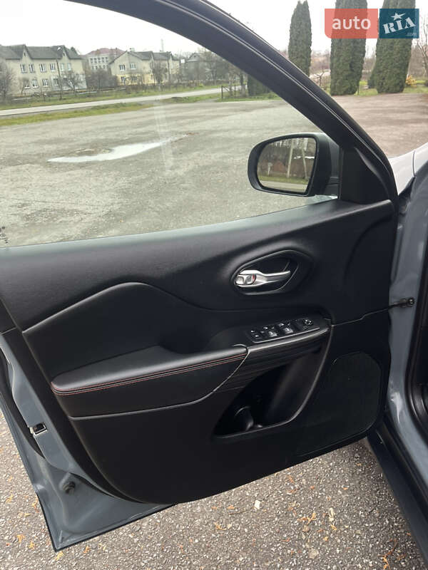 Внедорожник / Кроссовер Jeep Cherokee 2014 в Дубно фото 20 Внедорожник / Кроссовер Jeep Cherokee 2014 в Дубно