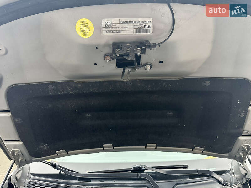 Позашляховик / Кросовер Jeep Cherokee 2015 в Острозі