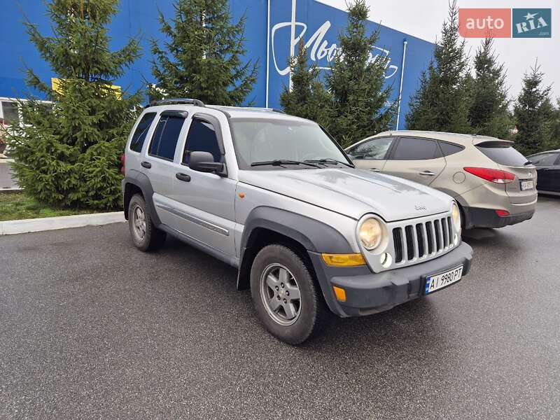 Позашляховик / Кросовер Jeep Cherokee 2006 в Богуславі фото 2 Позашляховик / Кросовер Jeep Cherokee 2006 в Богуславі