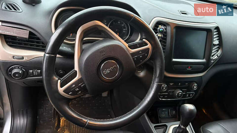 Внедорожник / Кроссовер Jeep Cherokee 2015 в Хмельницком фото 3 Внедорожник / Кроссовер Jeep Cherokee 2015 в Хмельницком