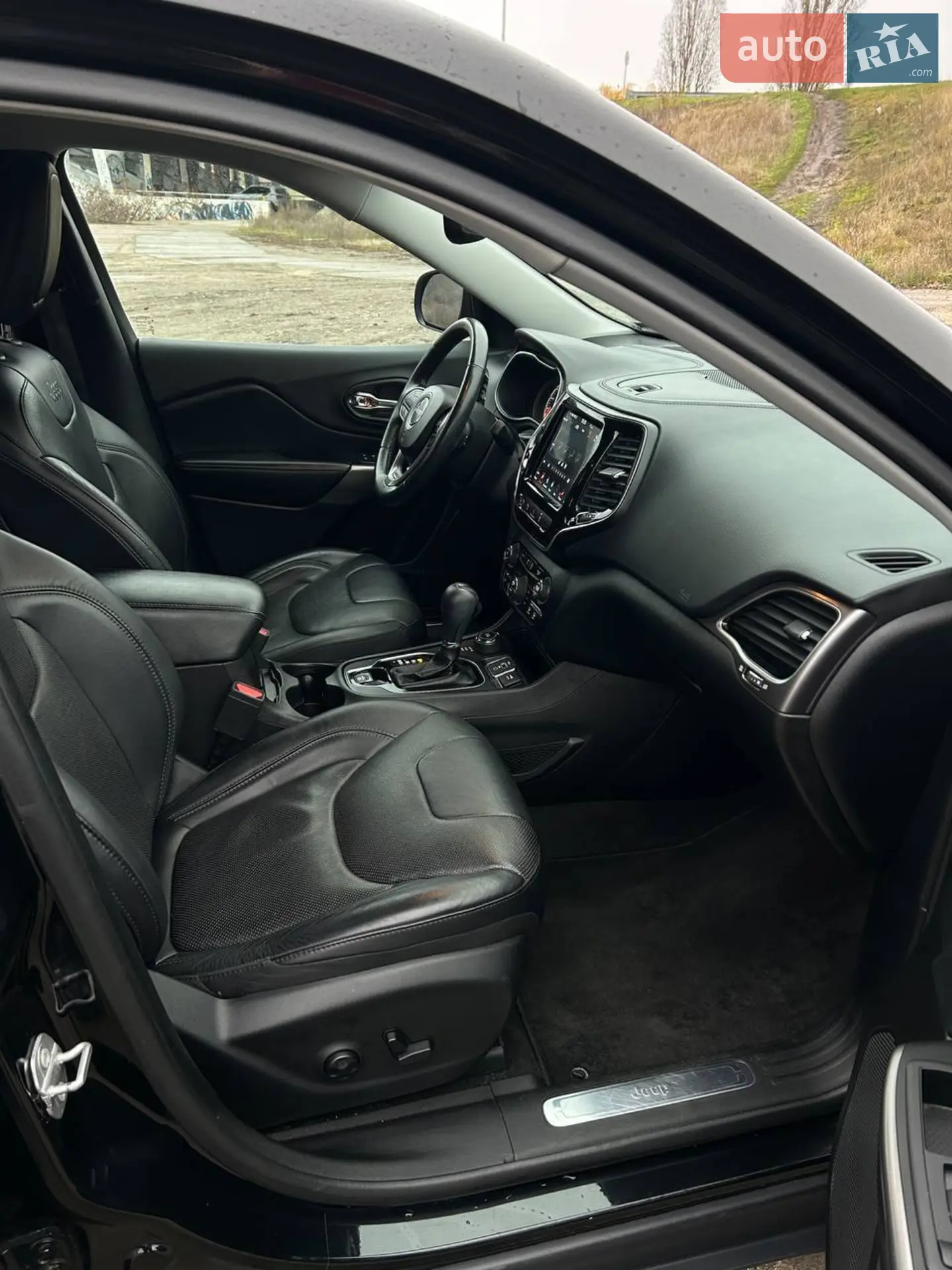2018 Jeep Cherokee - мініатюра 12