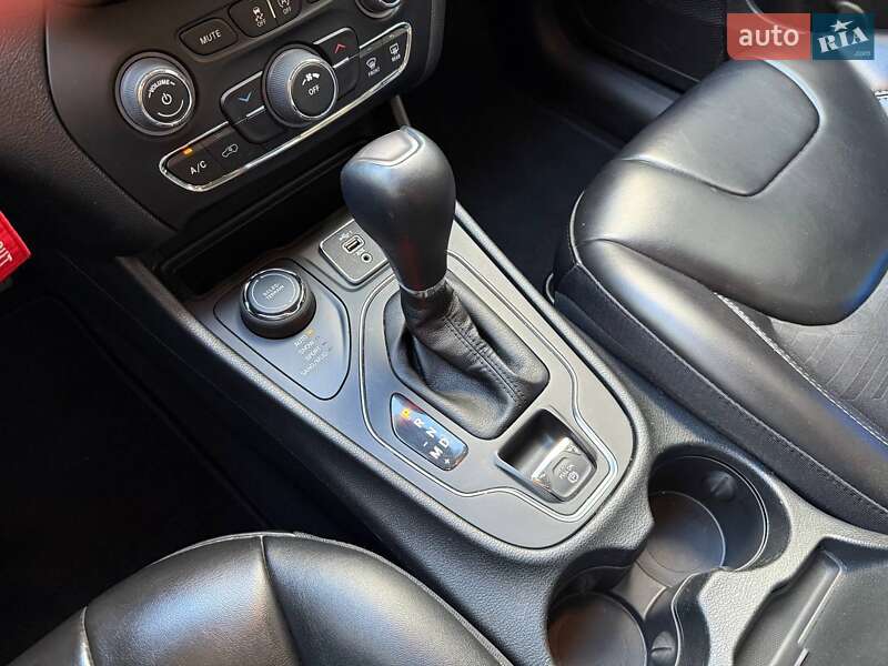 Внедорожник / Кроссовер Jeep Cherokee 2022 в Киеве фото 27 Внедорожник / Кроссовер Jeep Cherokee 2022 в Киеве