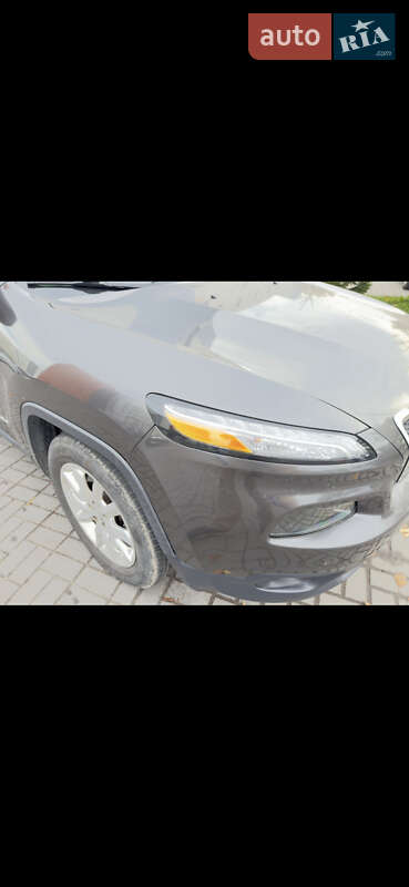 Внедорожник / Кроссовер Jeep Cherokee 2016 в Львове