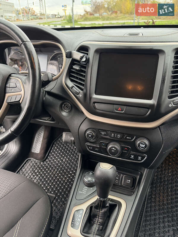 Позашляховик / Кросовер Jeep Cherokee 2016 в Харкові фото 12 Позашляховик / Кросовер Jeep Cherokee 2016 в Харкові