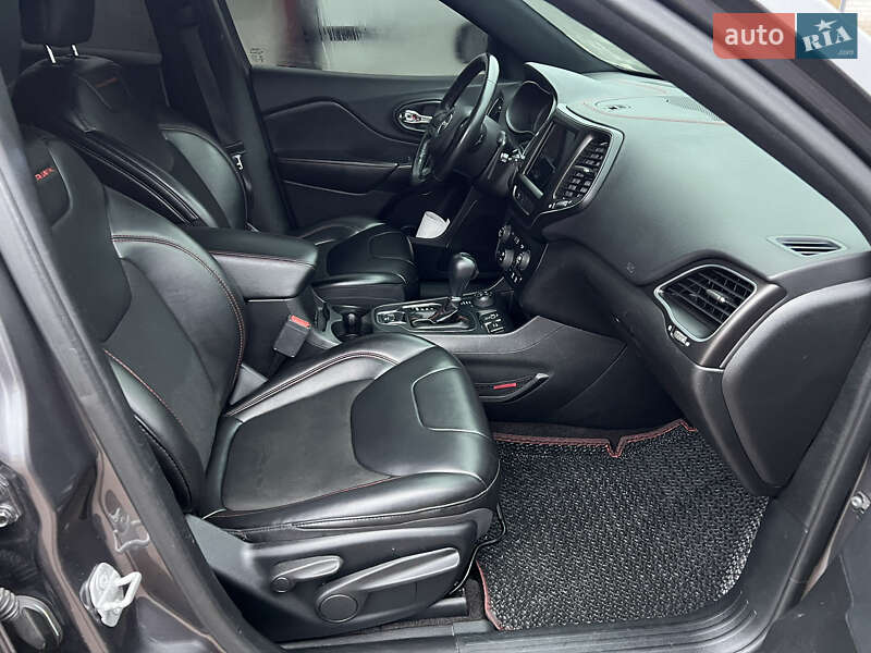 Позашляховик / Кросовер Jeep Cherokee 2018 в Чернігові