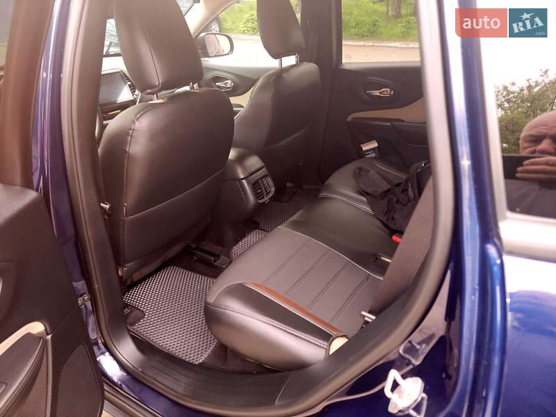 Позашляховик / Кросовер Jeep Cherokee 2016 в Івано-Франківську