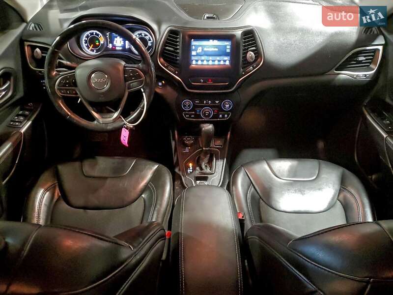 Внедорожник / Кроссовер Jeep Cherokee 2018 в Хмельницком