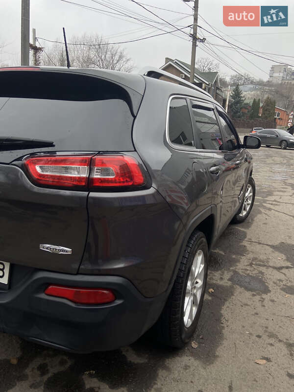 Внедорожник / Кроссовер Jeep Cherokee 2016 в Днепре