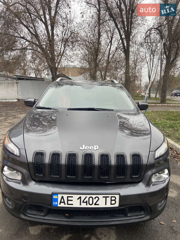 Внедорожник / Кроссовер Jeep Cherokee 2016 в Днепре