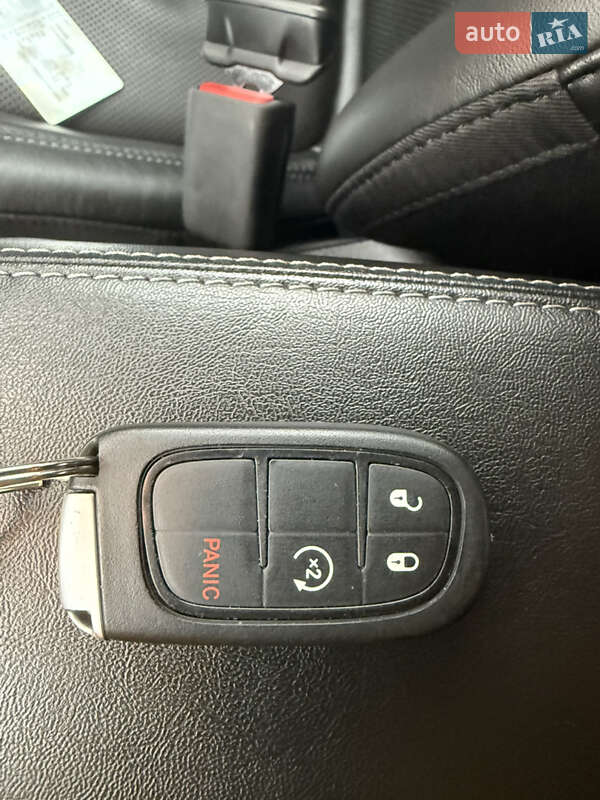 Внедорожник / Кроссовер Jeep Cherokee 2020 в Киеве